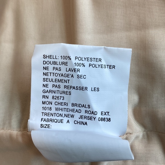 Social Occasions by Mon Cheri Lace Dress, Size 14 - Picture 17 of 17